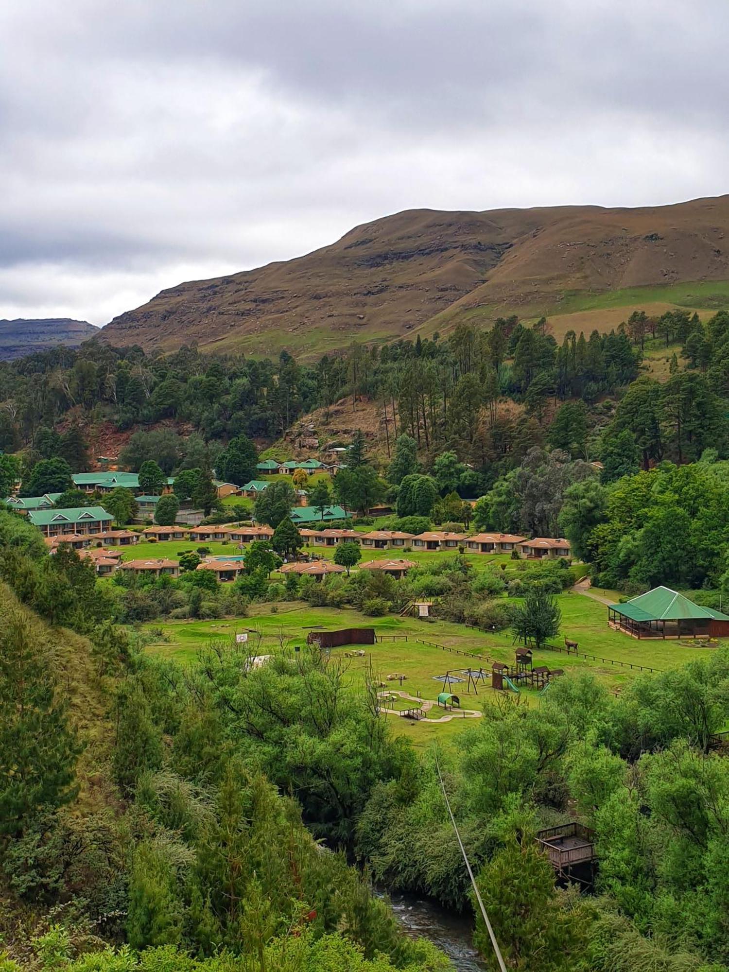 Gooderson Leisure Riverbend Chalets Self Catering And Timeshare Gold Crown Resort Drakensberg Garden Exterior photo