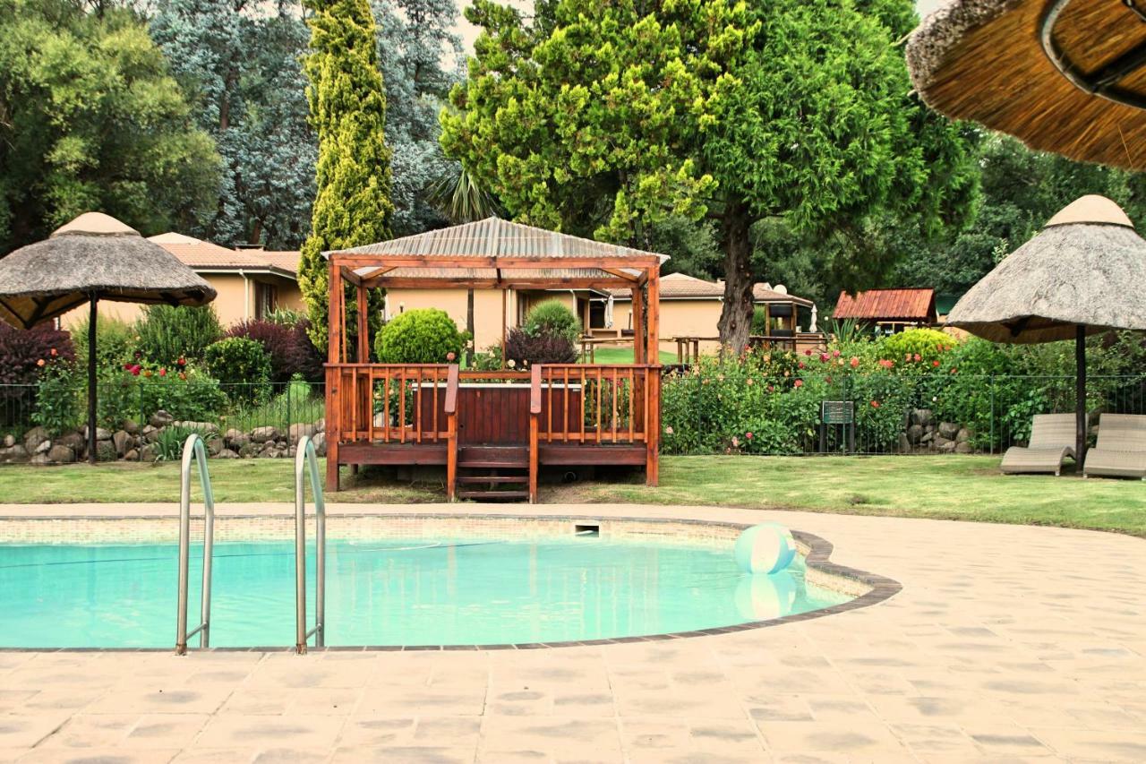 Gooderson Leisure Riverbend Chalets Self Catering And Timeshare Gold Crown Resort Drakensberg Garden Exterior photo