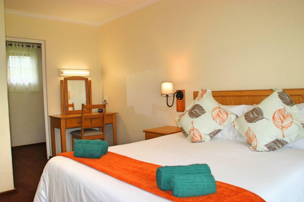 Gooderson Leisure Riverbend Chalets Self Catering And Timeshare Gold Crown Resort Drakensberg Garden Exterior photo