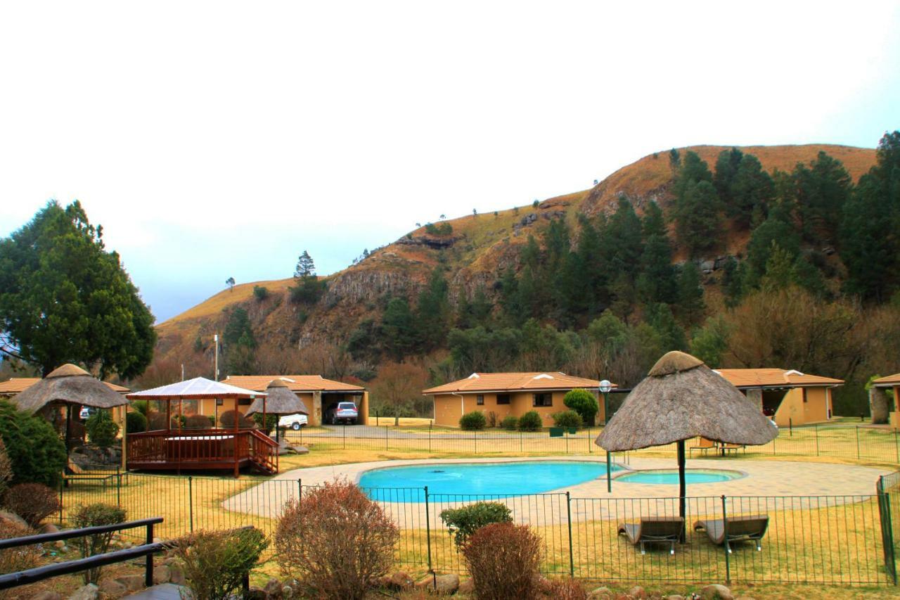 Gooderson Leisure Riverbend Chalets Self Catering And Timeshare Gold Crown Resort Drakensberg Garden Exterior photo